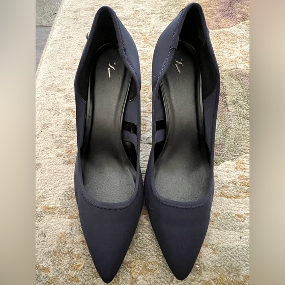 Simply Vera Wang - navy blue high heels (NWOT) - Picture 3 of 7